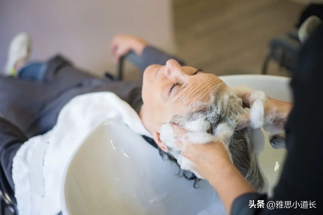 洗头发英语washhair,洗头发用英文怎么讲