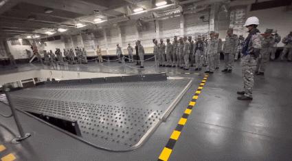 泰国071e登陆舰内部展示,中国卖给泰国的军舰