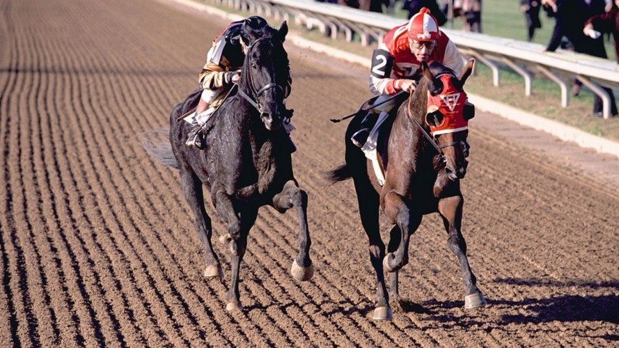 《奔腾年代》的主角如何通过努力和梦想,实现个人成长与奋斗