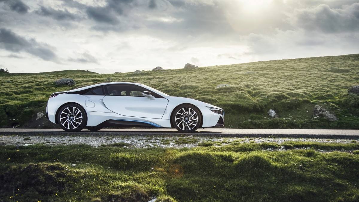 12v免维护蓄电池充电充多久充满,汽车蓄电池充到多少v才充满