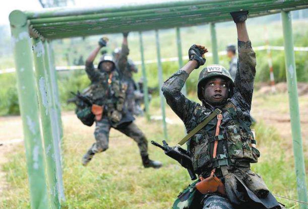 这国总统狂秀中文!有多少中国校友在外国当总统?