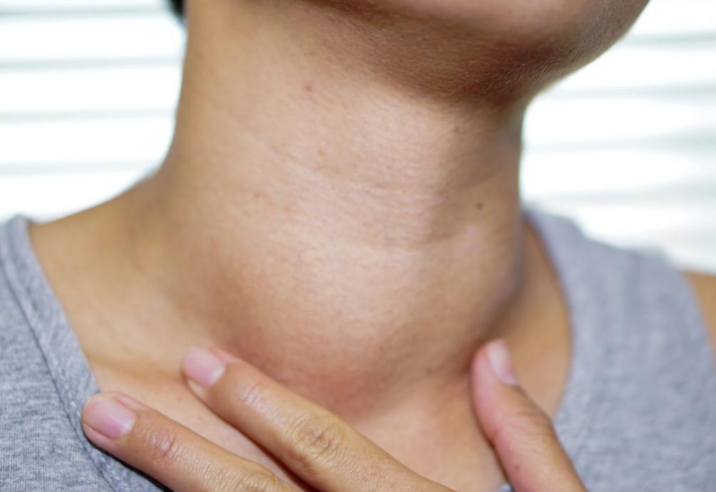 怎么刷牙嘴都臭是咋回事,怎么刷牙牙齿都有异味