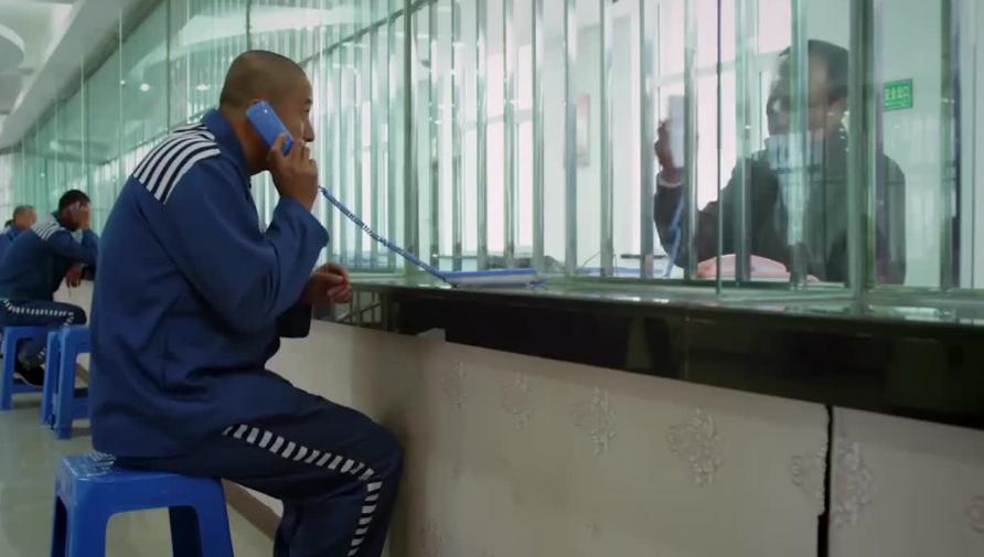 18岁小伙买24支假枪判无期,小伙买假枪被判刑