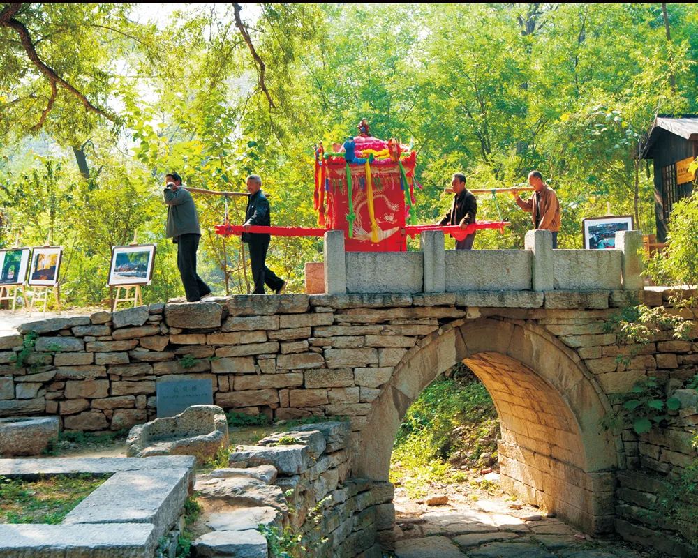 逛吃逛吃歌曲,逛吃逛吃大张伟