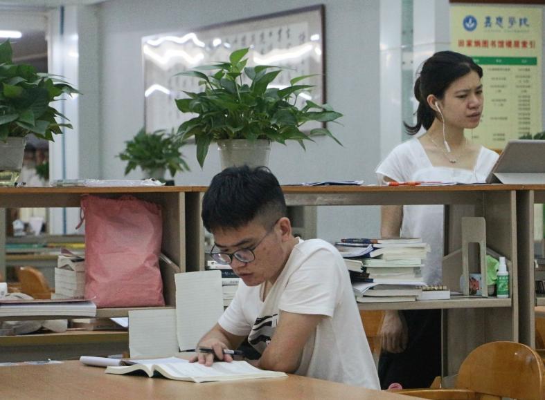 不同等级大学生活费,大学生活费段位