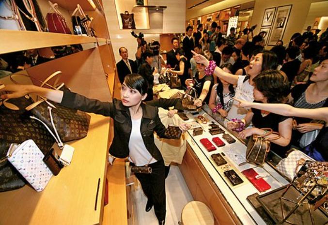 中国奢侈品市场的发展和缺陷,如今中国的奢侈品是什么