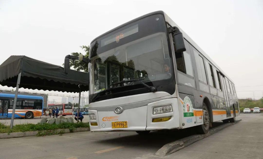 a1驾驶证可以开全部的车吗,a1的驾驶证能开所有的车吗