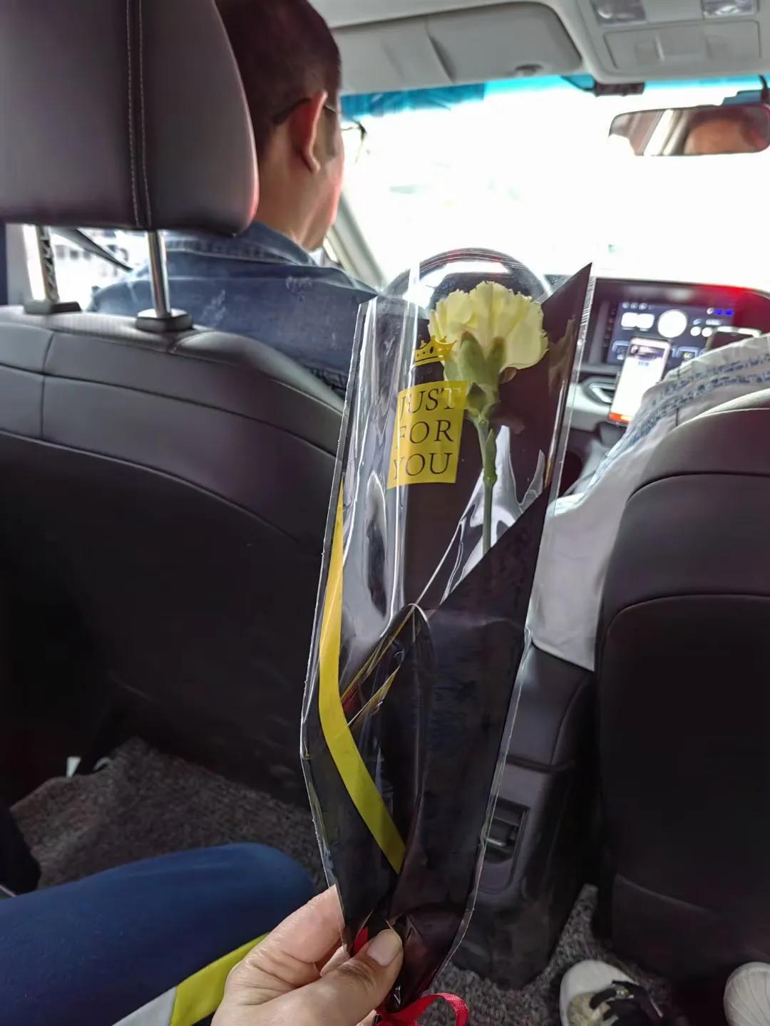 怎样在交往中不卑微,与人交往不卑微