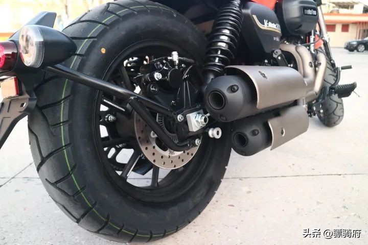 王野200摩托车官方价,motofino小马300落地价