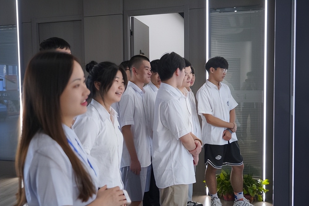 华瑞it教育是正规大专吗,华瑞it学校有国家承认的文凭吗