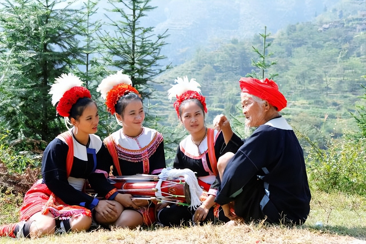 白裤瑶族人图片,白裤瑶族服饰有多惊艳