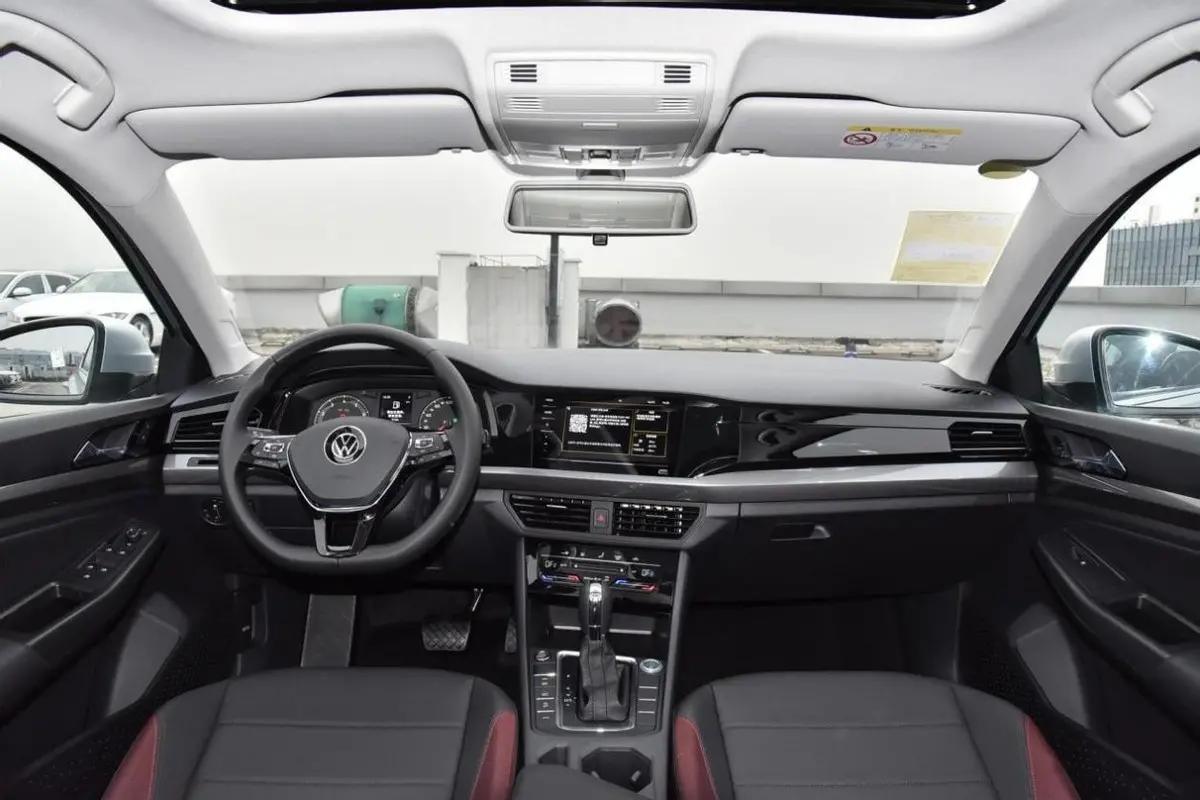 8寸中控屏多功能方向盘,真皮多功能方向盘