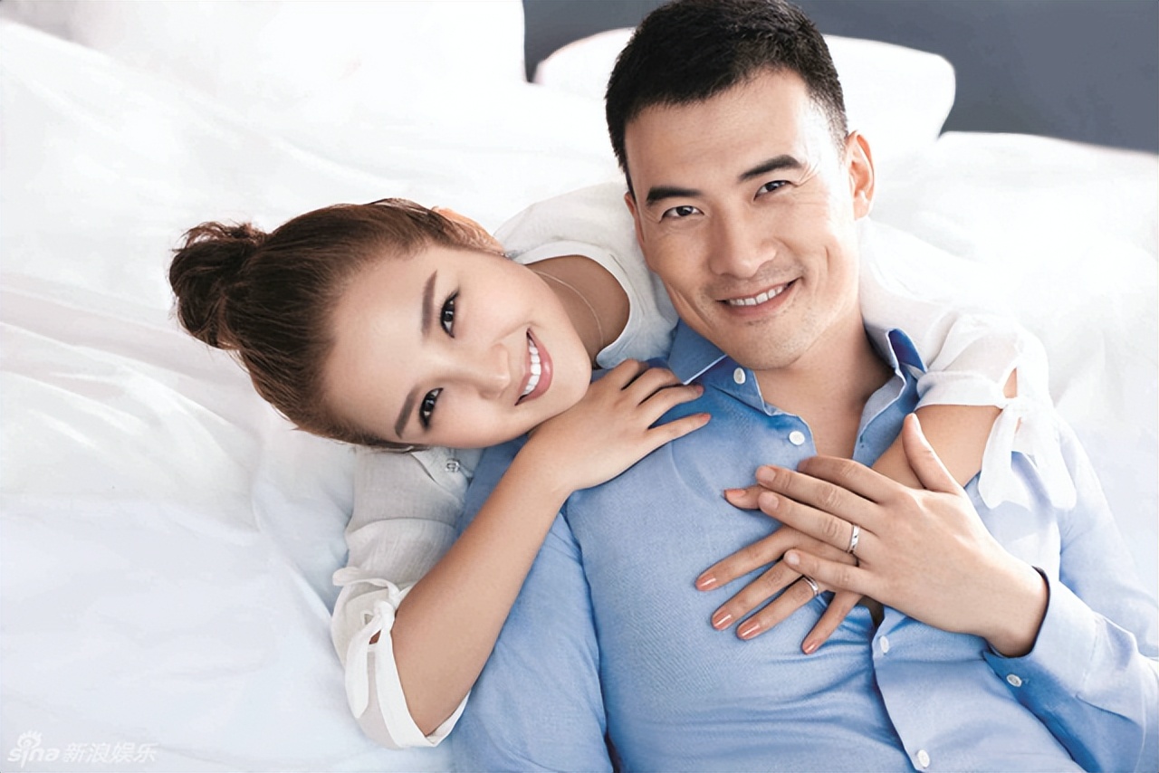 何洁和赫子铭谈多久结婚的,何洁和赫子铭的感情状况