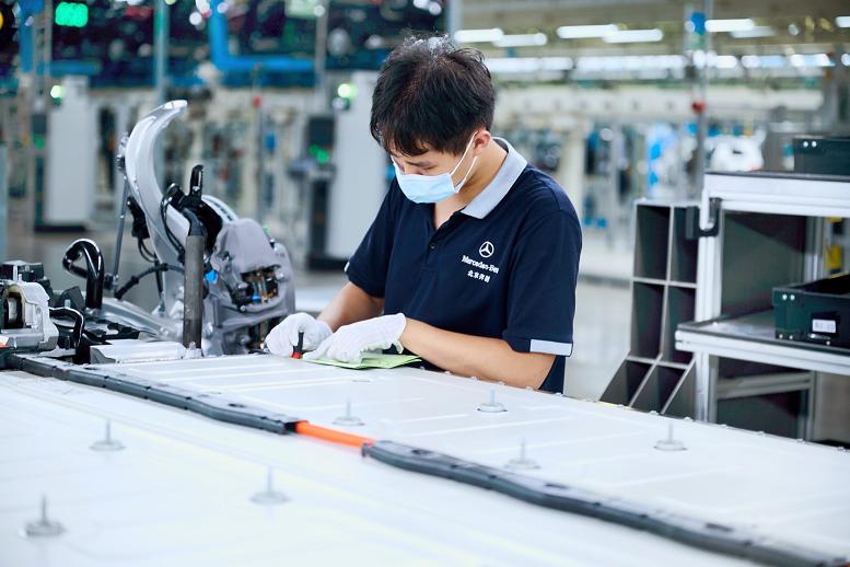 北京奔驰eqe厂里,北京奔驰汽车新能源