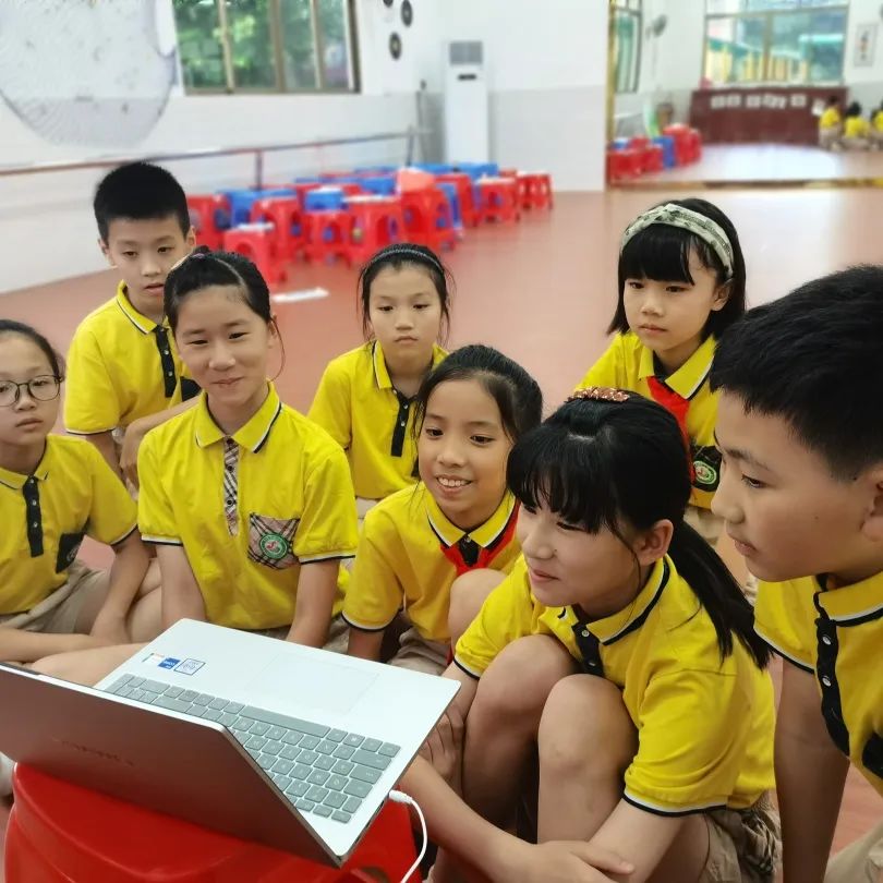 碧波实验小学朗诵比赛,实验小学诗朗诵一等奖