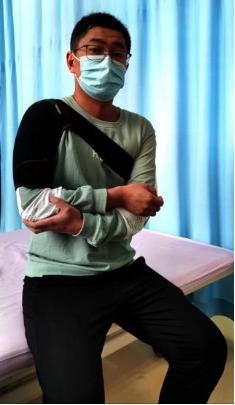 脑梗偏瘫后注意事项,脑梗偏瘫肢体恢复期最初锻炼方法