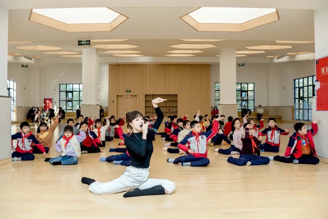 躬身精准研课堂，深耕笃行促成长｜新川外国语小学部教师示范课