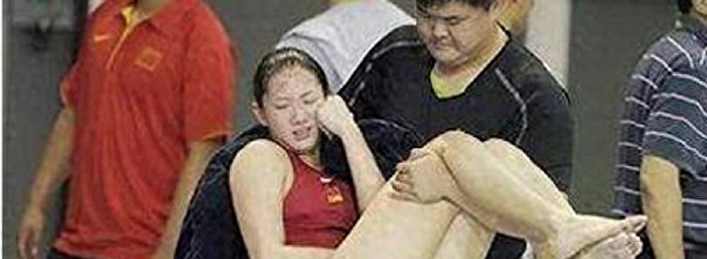 女运动员哽咽,女运动员比赛哭了