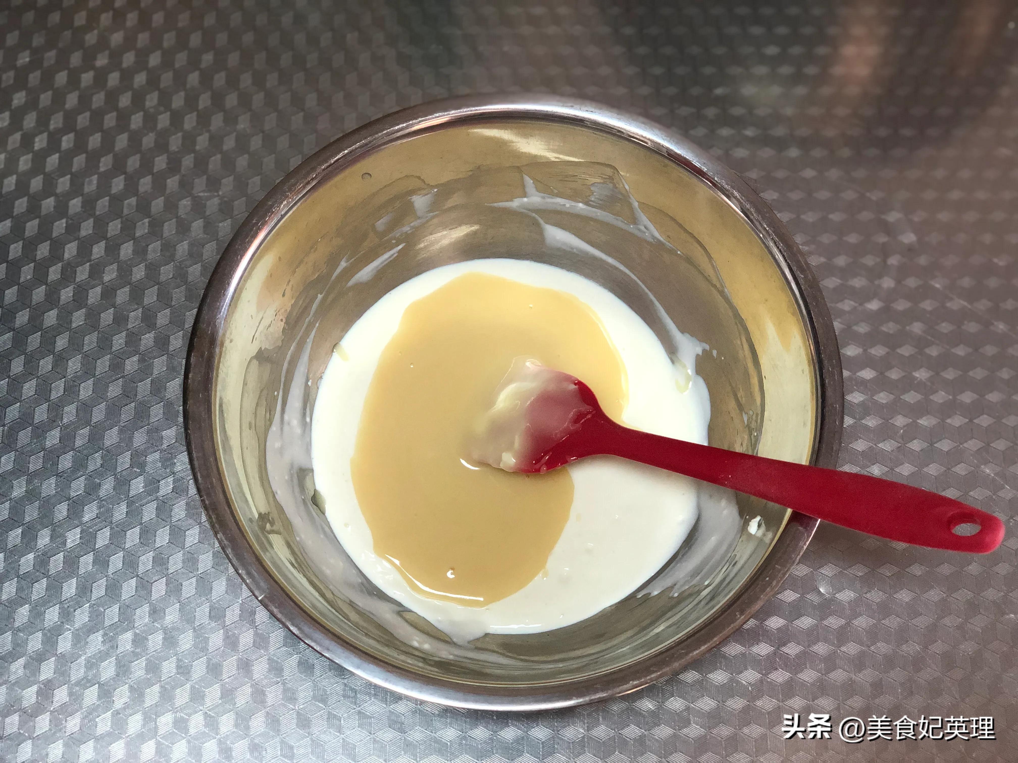 轻乳酪蛋糕的做法不开裂不塌腰,轻乳酪蛋糕口感细腻绵密做法简单