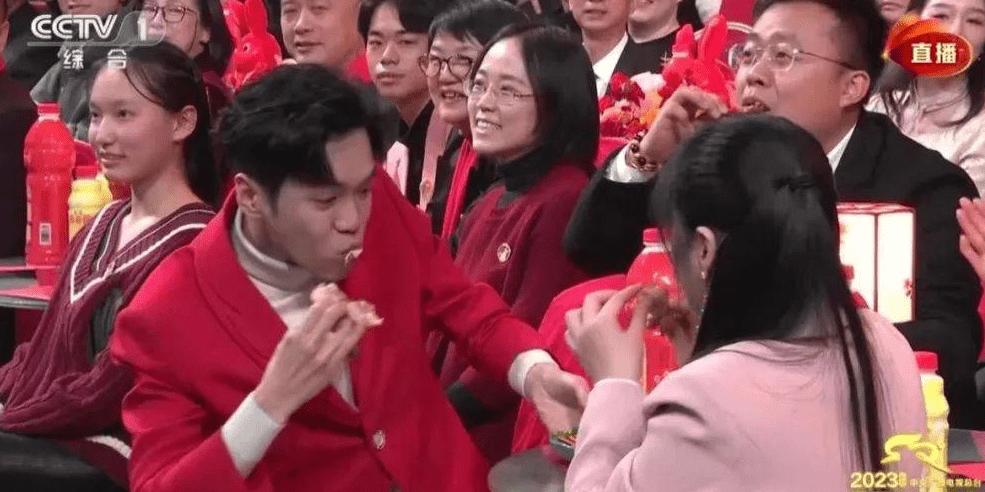 春晚后的爆款为何淘宝立马就有,“春晚同款”包揽淘宝热搜前十