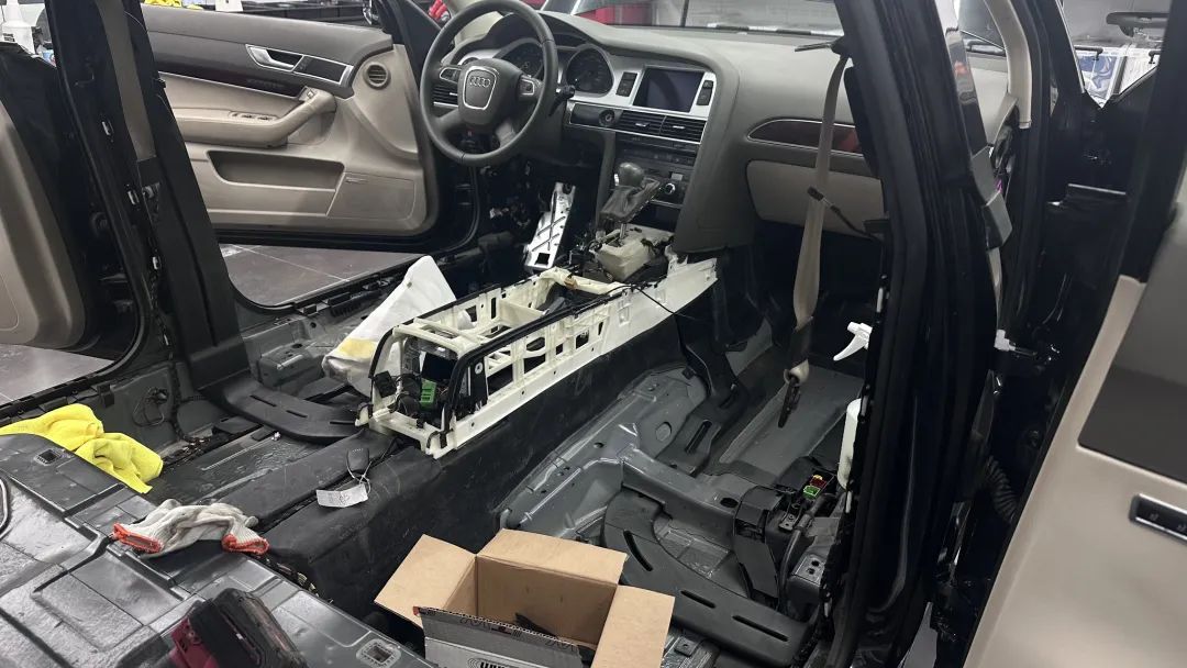 大哥买奥迪a6,奥迪a6c5老车翻新满血复活