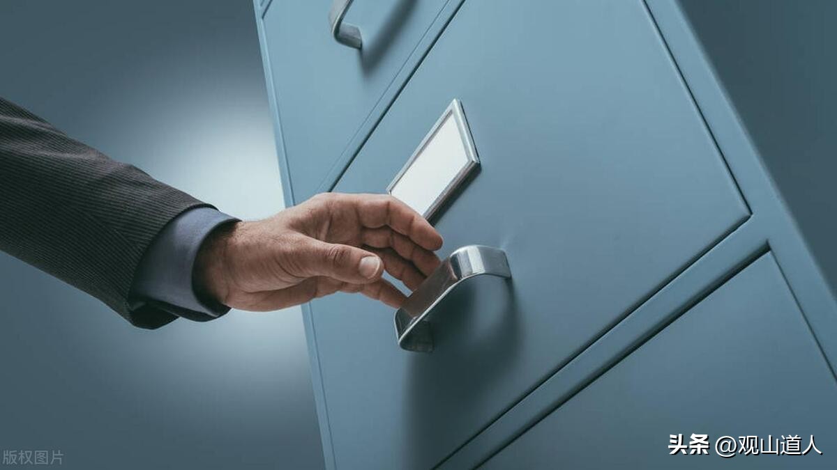 女子留学时出轨被策反当间谍,妻子境外留学遇翩翩君子掉入陷阱