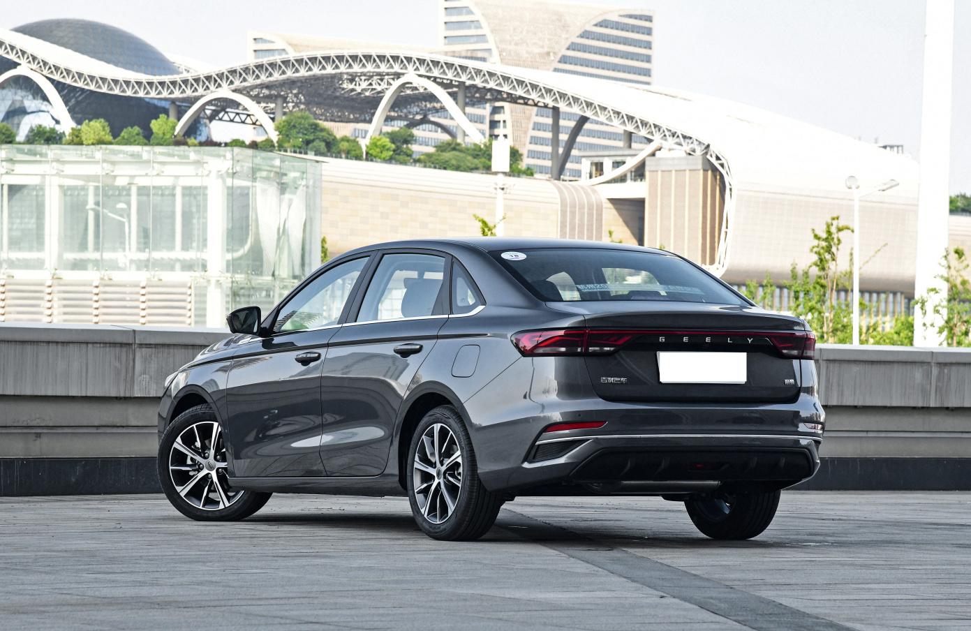 为什么吉利帝豪买的人很多,为什么那么多人买吉利缤瑞