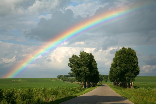 彩虹的尽头是对你的思念,彩虹的尽头是圆满的