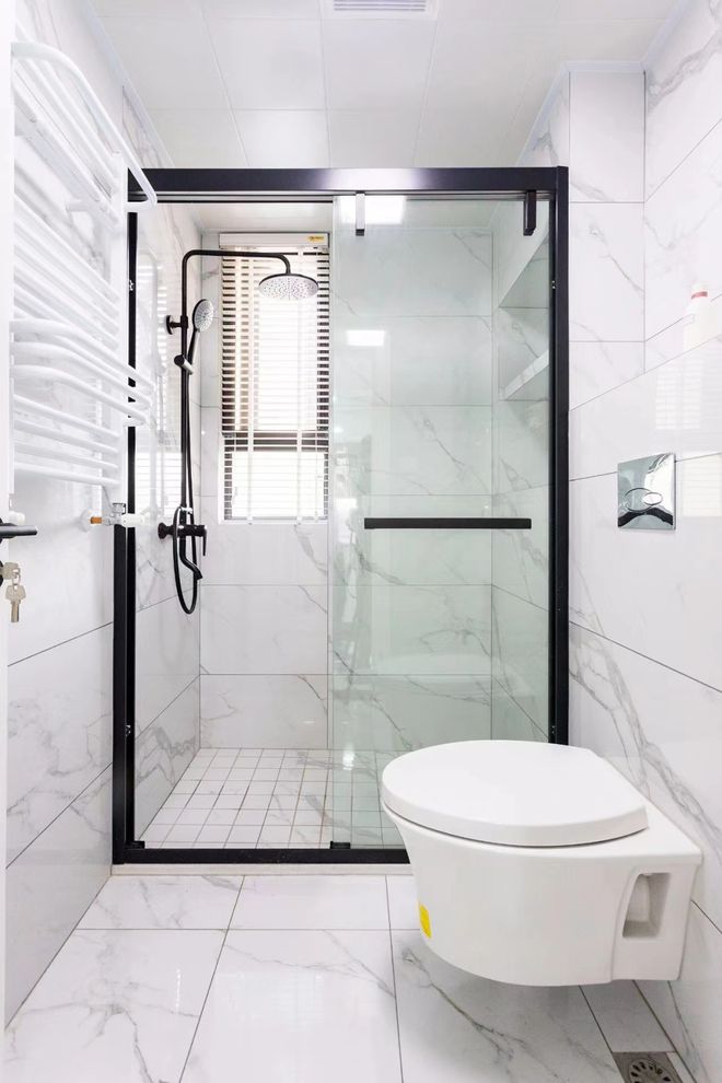 公厕马桶和蹲便哪个更脏,壁挂马桶与普通马桶更容易堵吗