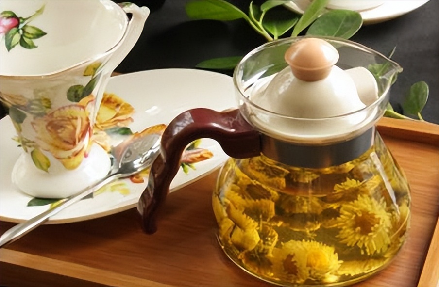 年龄大了不能喝菊花茶？建议：50岁后，牢记2喝3不喝，喝对好处多