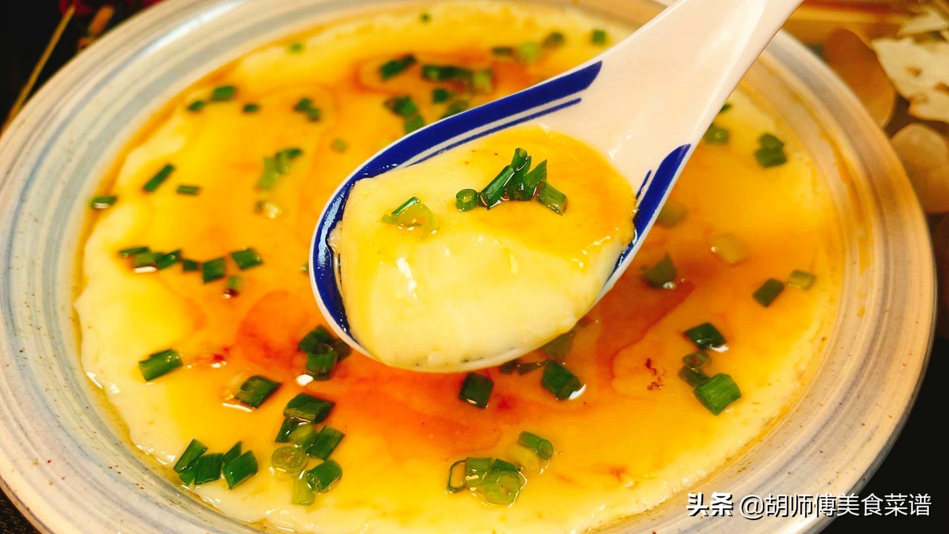 蒸鸡蛋羹的正确做法水跟鸡蛋比例,蒸鸡蛋羹又滑又嫩用倒醋吗