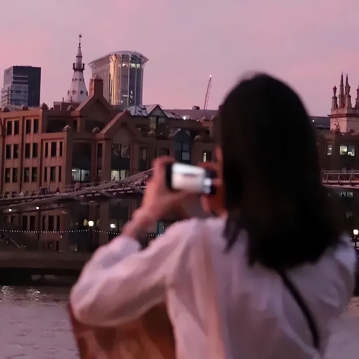 餐厅氛围感背景图,纯粉背景图氛围感