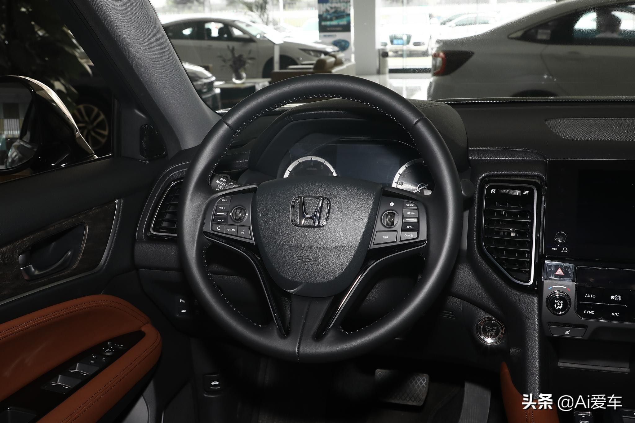 2017款本田2.0TURV测评,本田新款小型越野urv