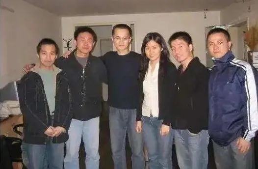 年薪4亿最强“打工人”，互联网大厂的2号人物们