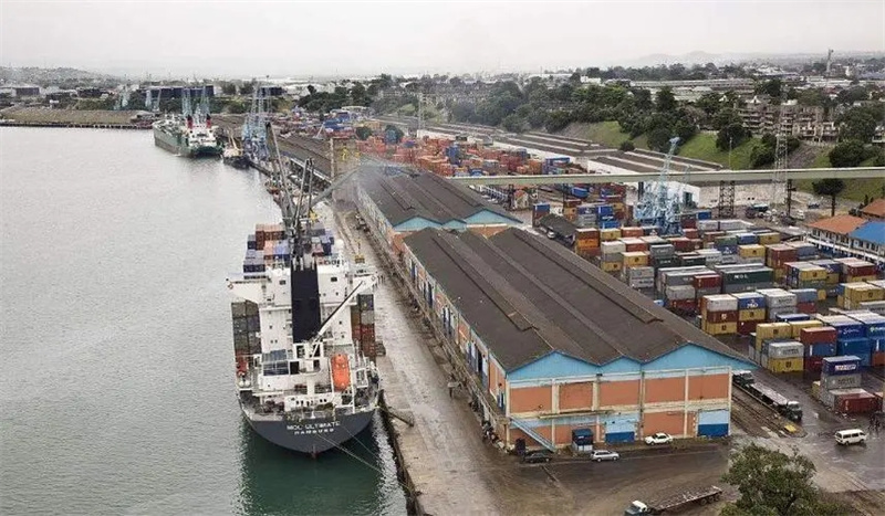 2009年，东北小伙和非洲媳妇生下混血儿，宝宝肤色着实没想到