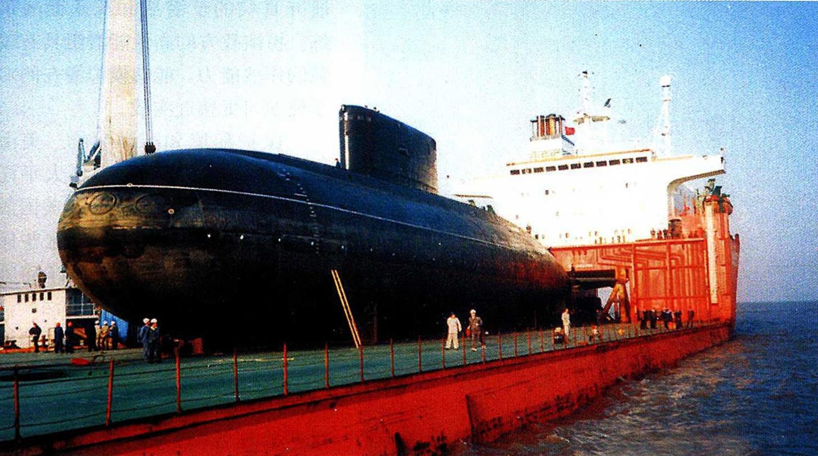 1994我国购买俄潜艇后要运回国，问俄方一细节，答：专利，不能说