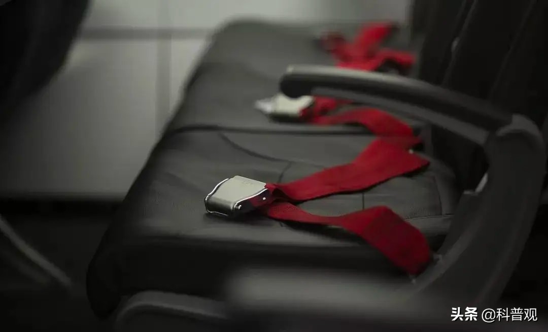 广西东航飞机坠毁事件有没有伤亡,东航搭载132人客机在广西坠毁