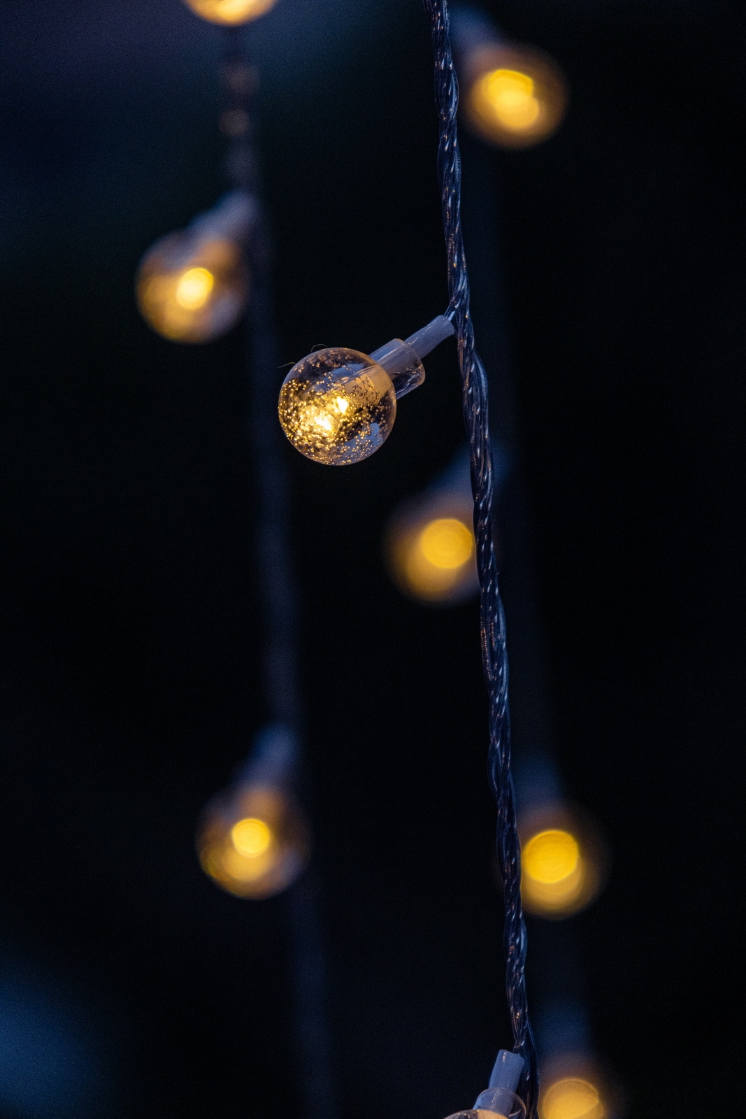 佳能eosr7目前值得买吗,佳能eosr7优缺点