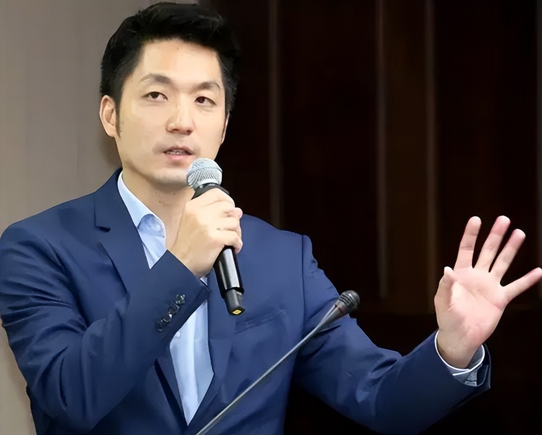 蒋介石曾孙抵达上海出席“双城论坛”，参观后坦言：印象非常深刻