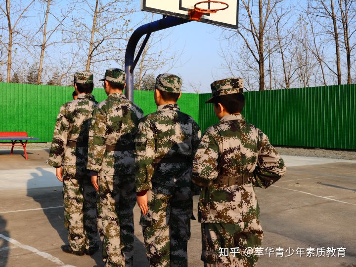 面对孩子早恋怎么处理和教育,孩子早恋怎么教育才是正确方法呢