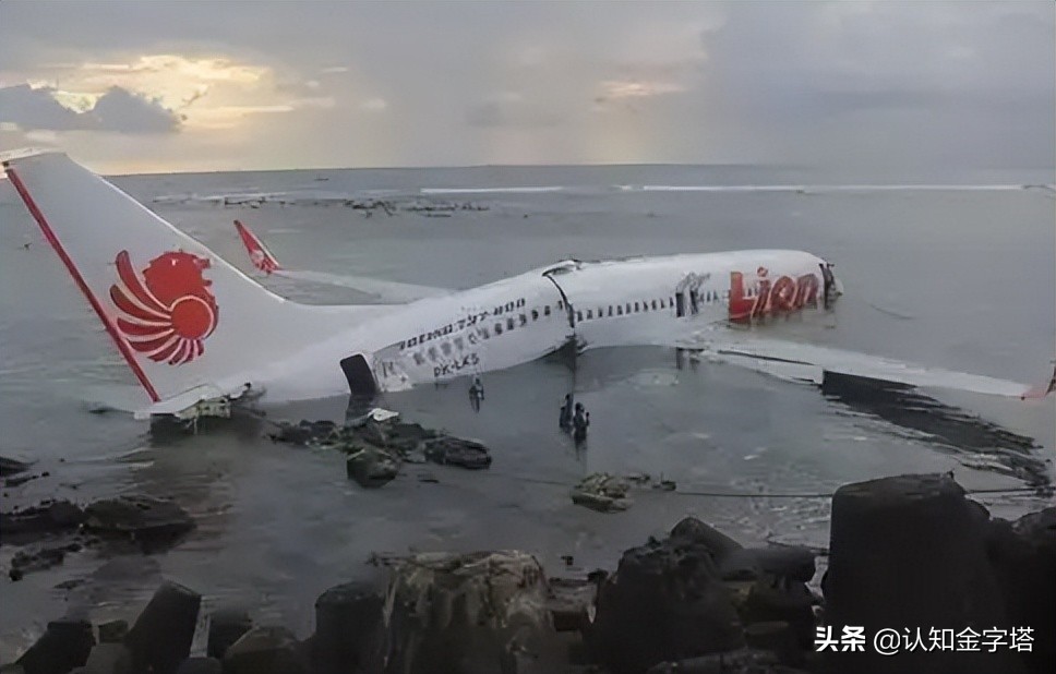 美国高端制造业，如何自取灭亡？曾经的国际巨头，为何接连倒下？