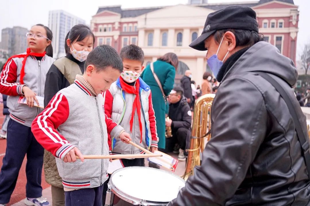 家长参观学校对学校的赞赏,蓝港外国语学校活动