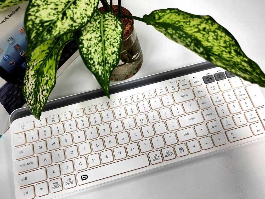 手机平板都可以用的键盘鼠标,手机平板电脑都可以用的键盘