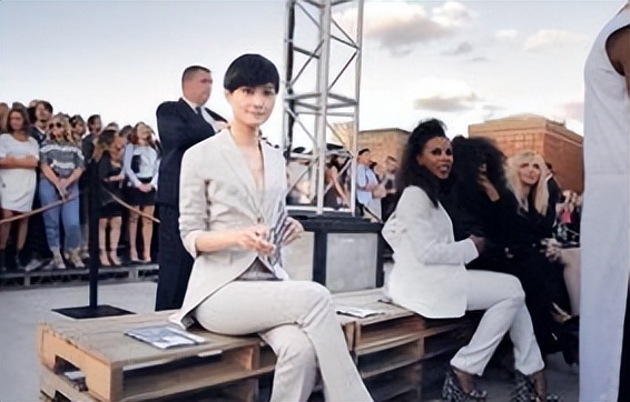 倪妮李宇春亲密照,倪妮和李宇春照片