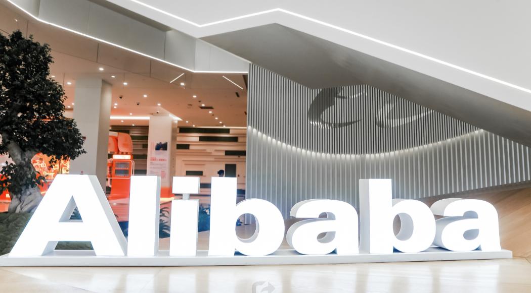 掌舵阿里七年,船长张勇三次「变道」