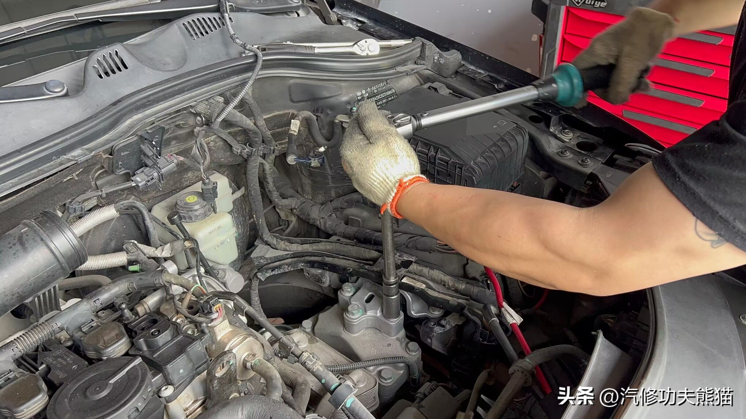 2017款大众迈腾10万公里烧机油,十年的迈腾怎么样后期维修费用