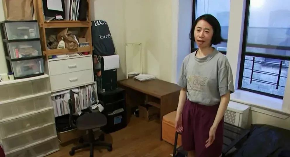 女白领20年不买内衣,女白领十几年不买衣服