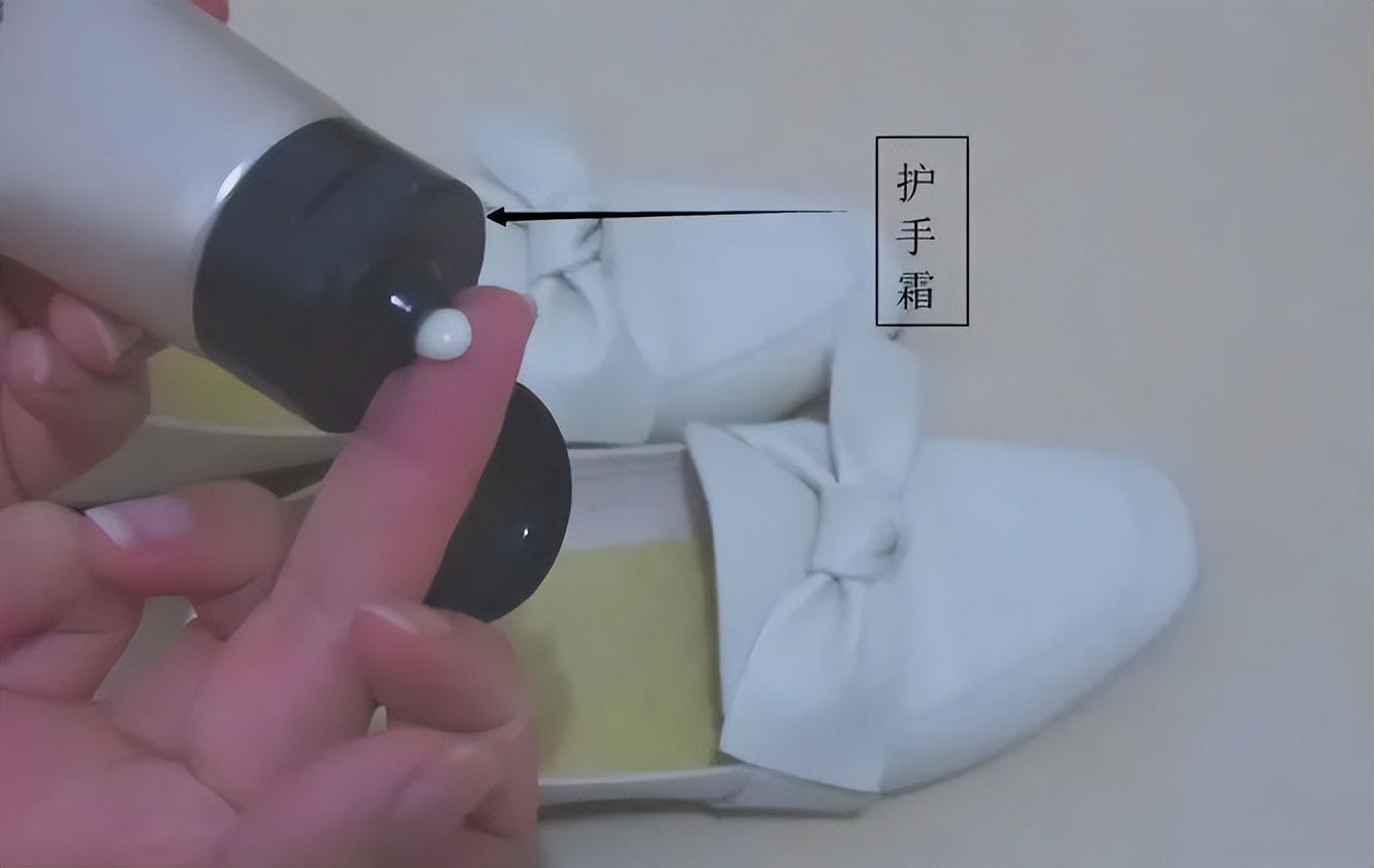 穿鞋避免皮鞋折痕的妙招,新皮鞋穿几次就有折痕