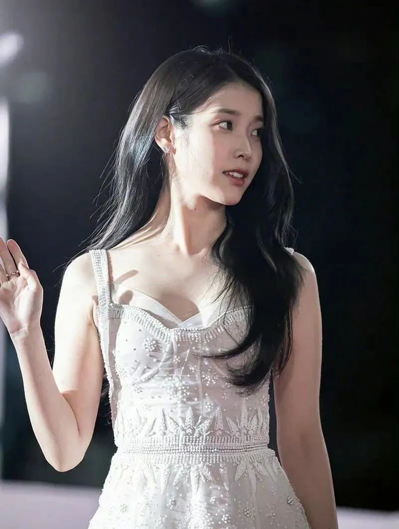 汤唯与iu,汤唯在韩国跟iu一样火吗