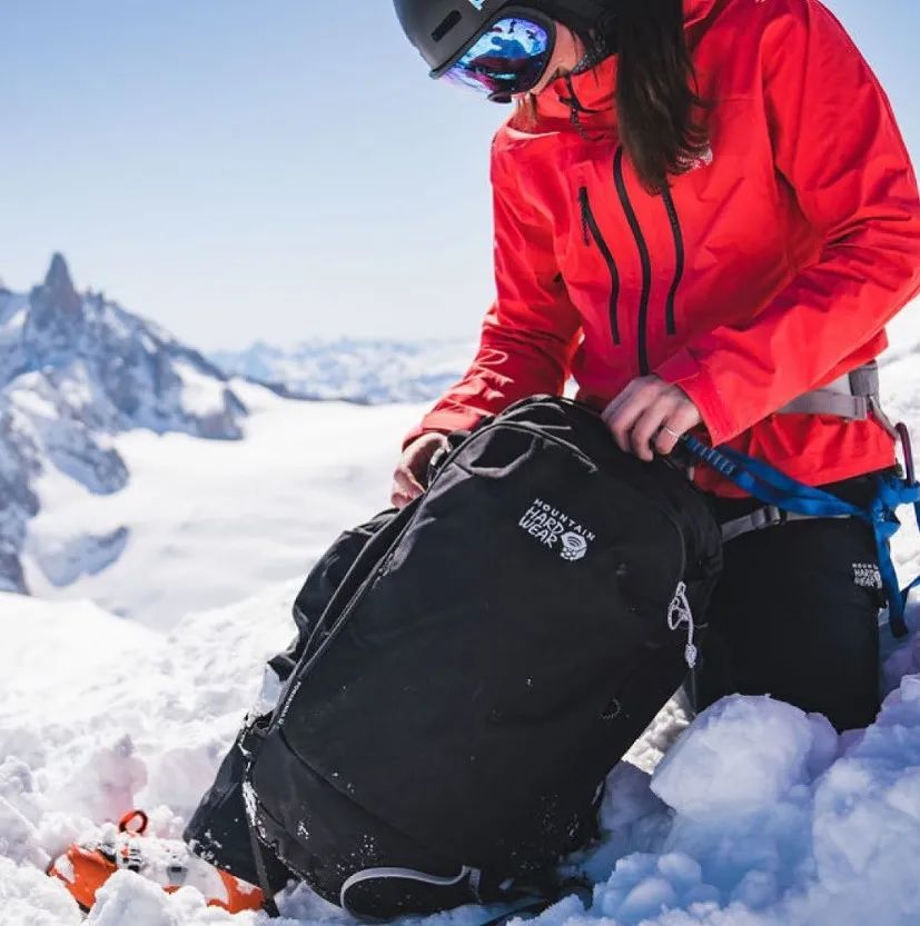 库克穿杰尼亚逛北京三里屯,库克穿杰尼亚鞋